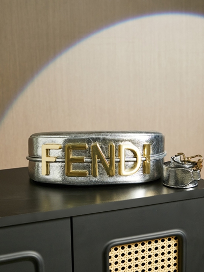 フェンディバッグ側面デザイン